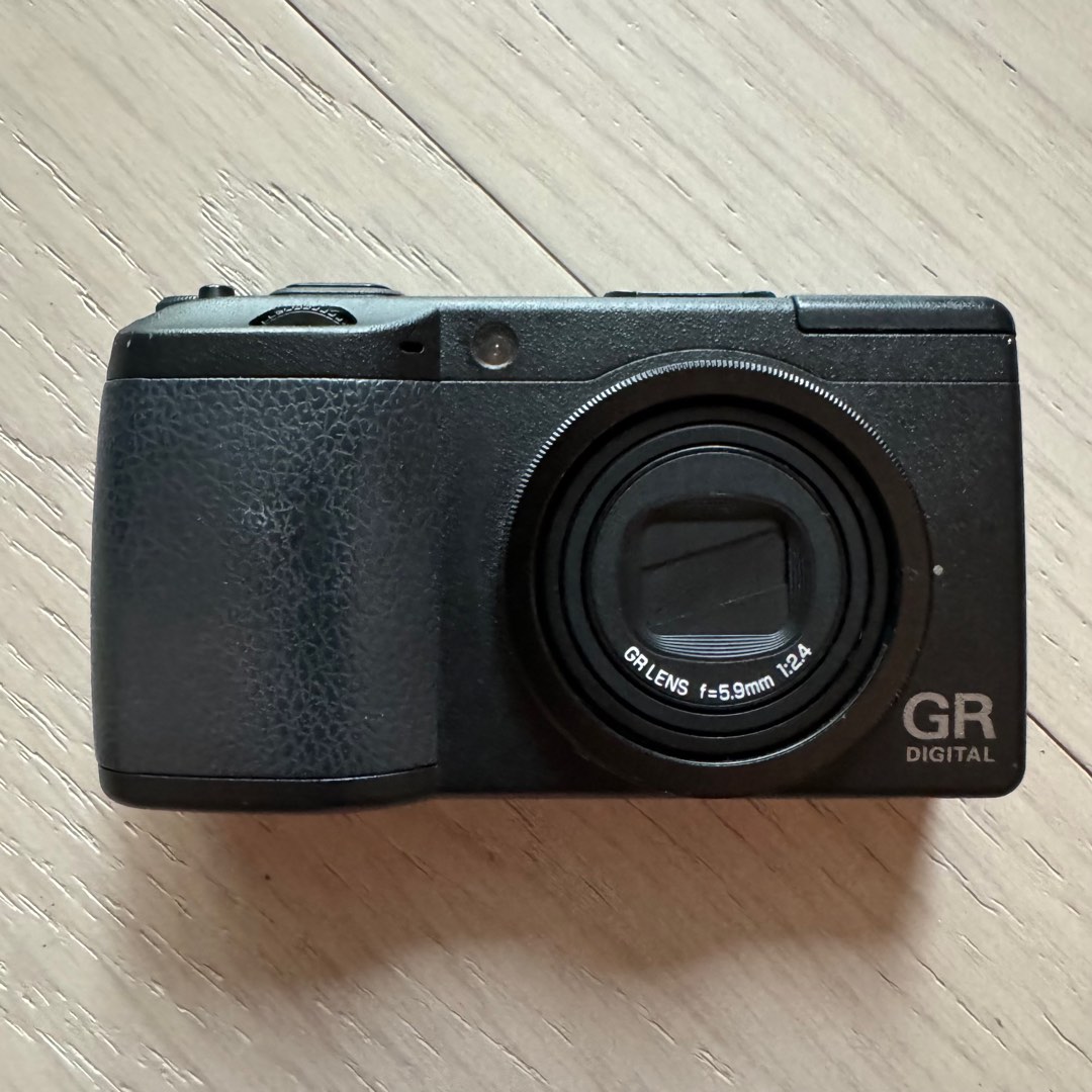 ricoh_gr_digital_ii_2_camera__
