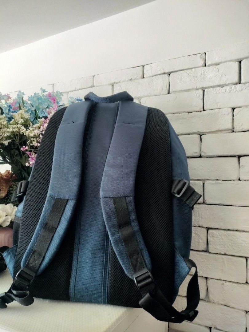 Samsonite red Clovel L 25 Liters Men s Fashion Bags Backpacks