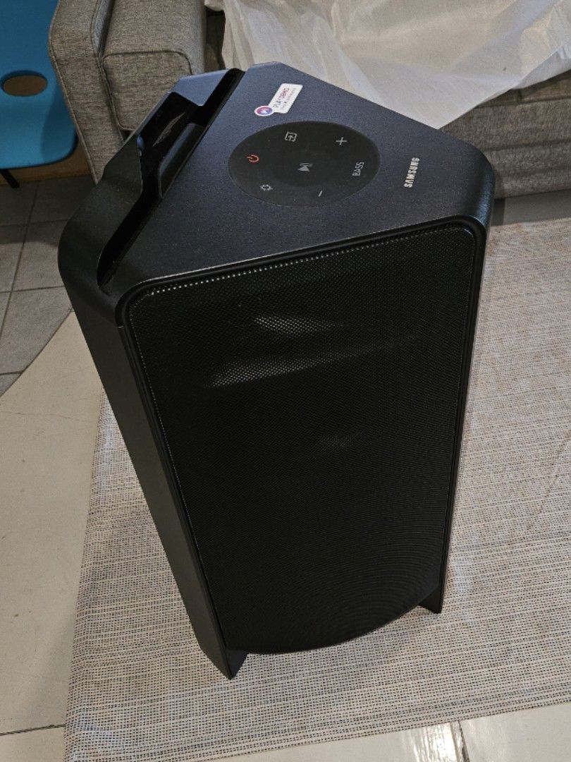 Samsung MX-T70 speaker (Category: Soundbars, Speakers & Amplifiers) located in Las Pinas. Submitted by typericey (Listing ID 1289716482, Image 1). Description: - please read - will not respond to questions about specs, ChatGPT is your friend - like new, used for a few times only - purchased August 2022 - no issues, no damage, no defects - RFS: hindi nagagamit - pick up only - item location: Las Pinas City - autopass sa barat at kwentuhan - this i