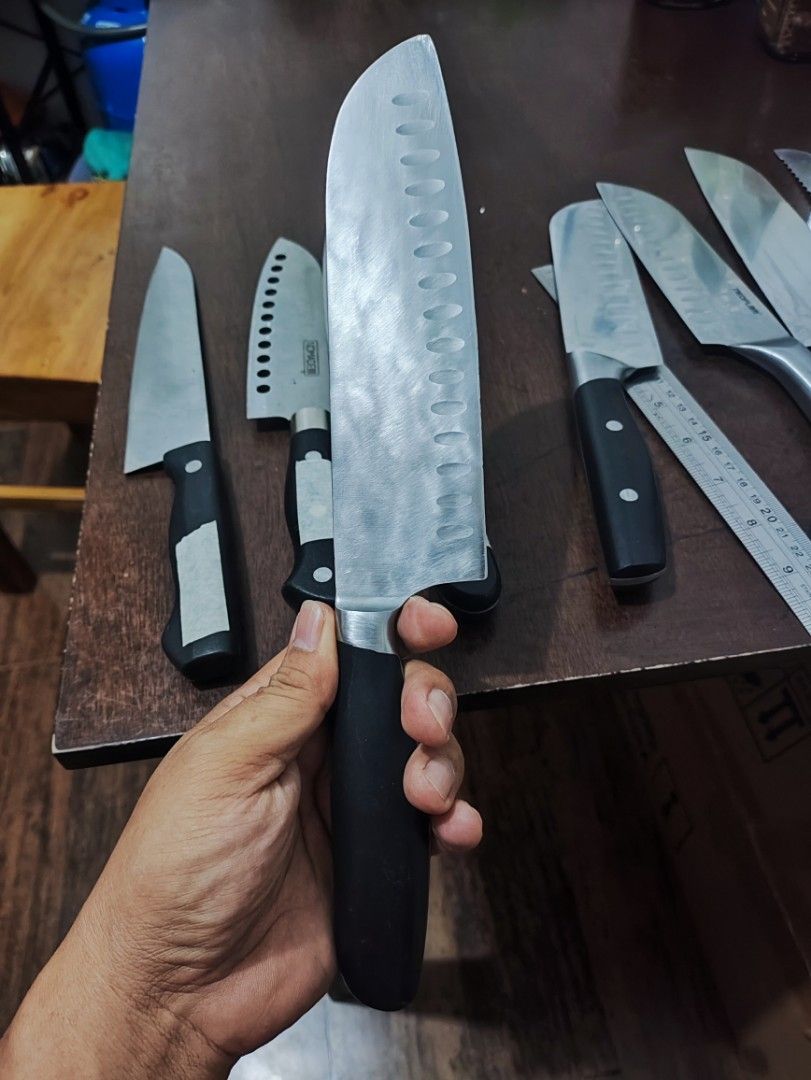 Santoku knife (Category: Knives & Chopping Boards) located in Paranaque City. Submitted by dadzkie0304 (Listing ID 1289816437, Image 2). Description: Satoku knife Tefal brand blade length 175mm mejo mabigat,matalas pa..