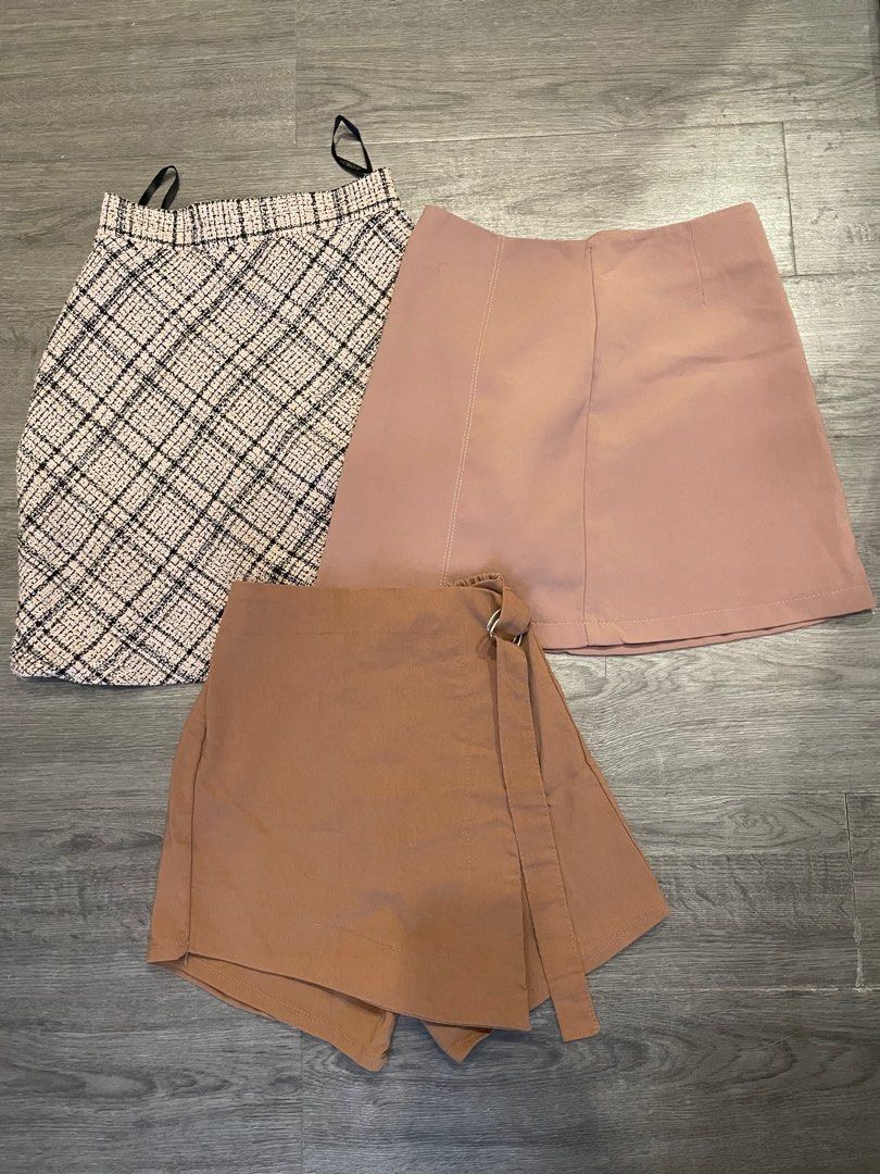 Skirts bundle (Category: Skirts) located in Pasig City. Submitted by daph29 (Listing ID 1289689189, Image 1). Description: Bundle for 500.