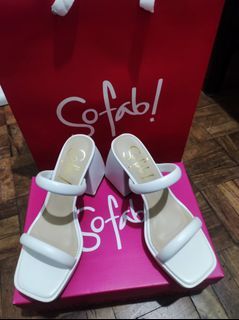 Sofab! White Chunky Heels Sandals Size 38