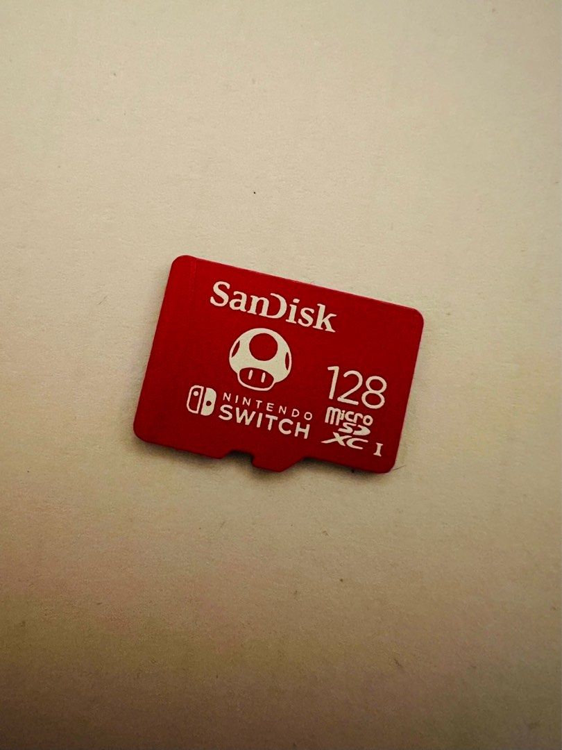Switch set （分類：Nintendo 任天堂）位於 Hong Kong。 由 smileyfaceonu 提交（商品編號 1289808163，圖片 2）。簡介： 一部switch主機連火牛 連一張128gb外置SD card 3對手制 2個手制合併 5隻game。