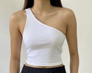 (Category: ) located in . Submitted by closetbycha (Listing ID 1289860324, Image 1). Description: .