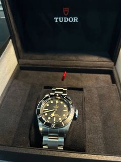(Category: ) located in . Submitted by timepieceheaven (Listing ID 1289745637, Image 1). Description: .