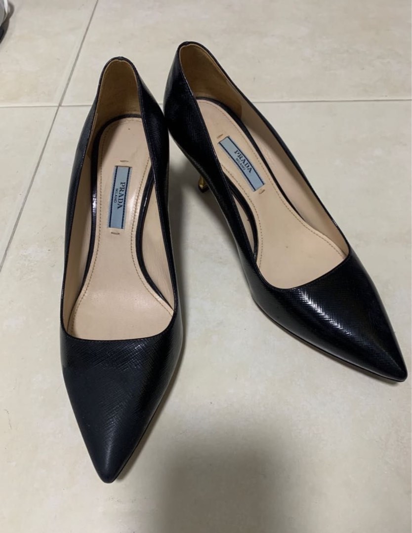 Prada pumps sale sales