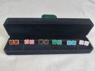 VCA 15mm vintage alhambra earrings