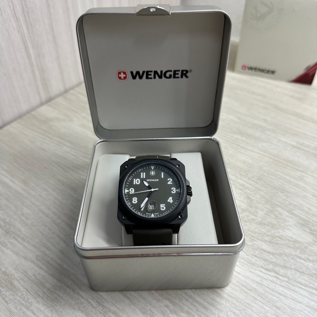 Wenger 72422 store