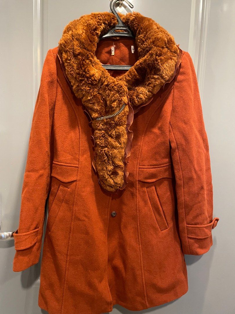 Winter Wool coat (Category: Coats, Jackets and Outerwear) located in Pasig City. Submitted by daph29 (Listing ID 1289788904, Image 1). Description: .