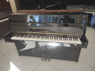 YAMAHA C108 CONSOLE PIANO