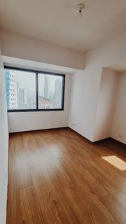1 BR For Rent in The Rise Makati Unfurnished Good Condition Move in ASAP