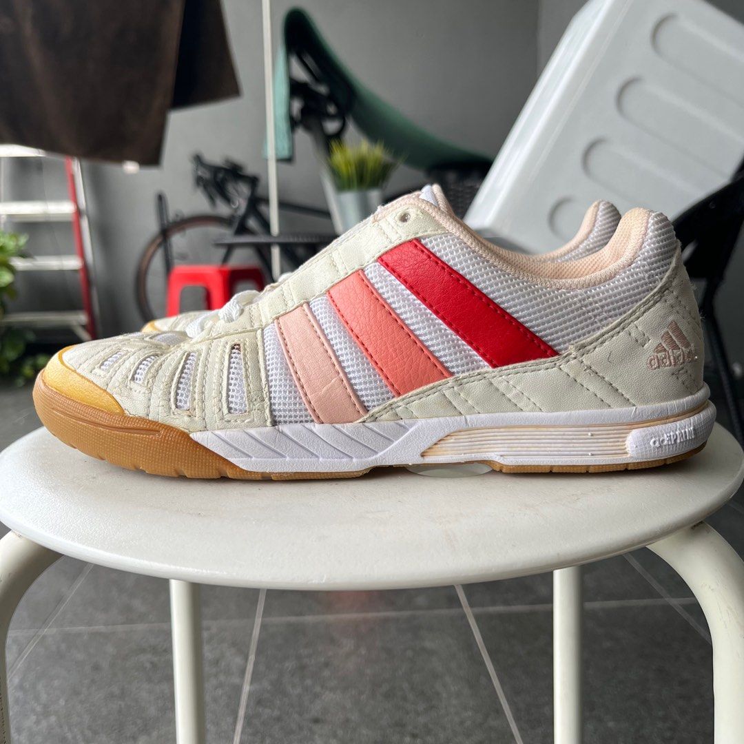 Adidas futsal shoes japan outlet