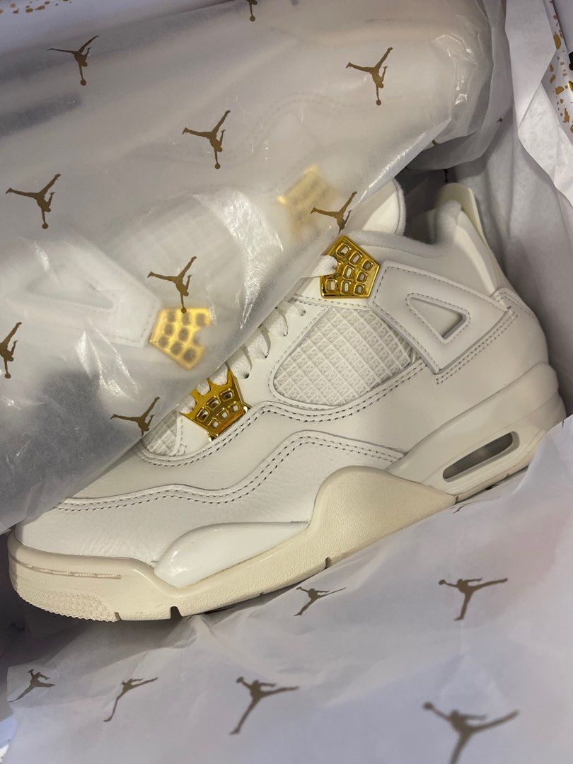 Air Jordan 4 Metallic Gold US7 8 8.5 Women s sizing Women s