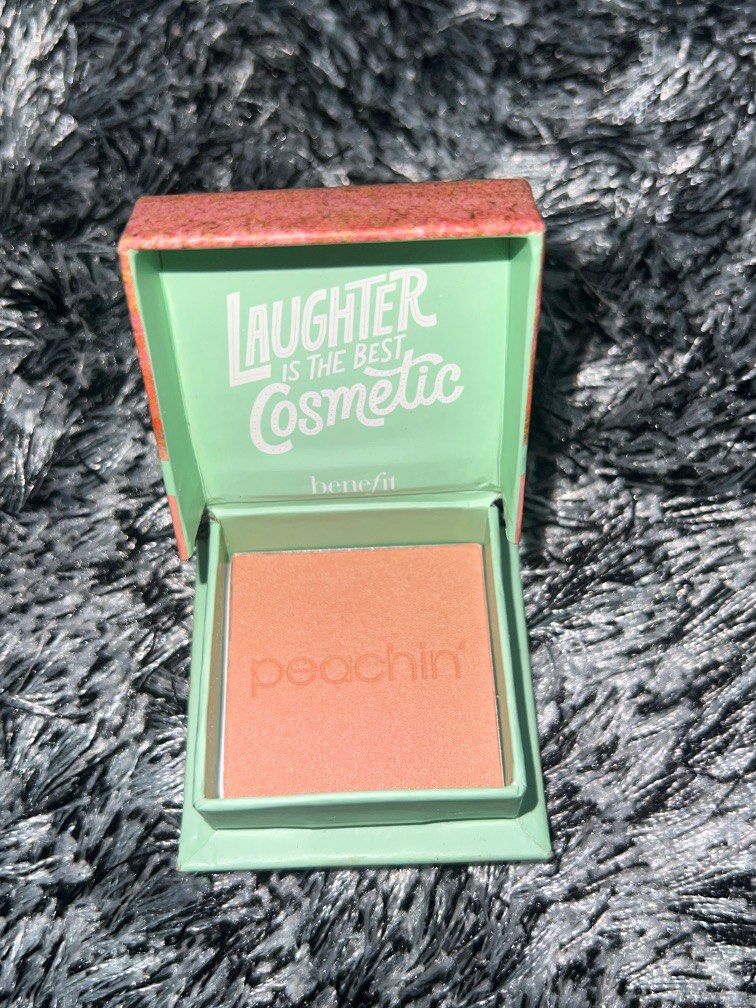 Benefit Peachin Mini Blush (Category: Makeup) located in Makati City. Submitted by prelovedandlovedbyt (Listing ID 1290021675, Image 2). Description: - mini size 2.5g Silky-soft powder blush Versatile, wearable shade range Soft-focus, airbrushed effect.