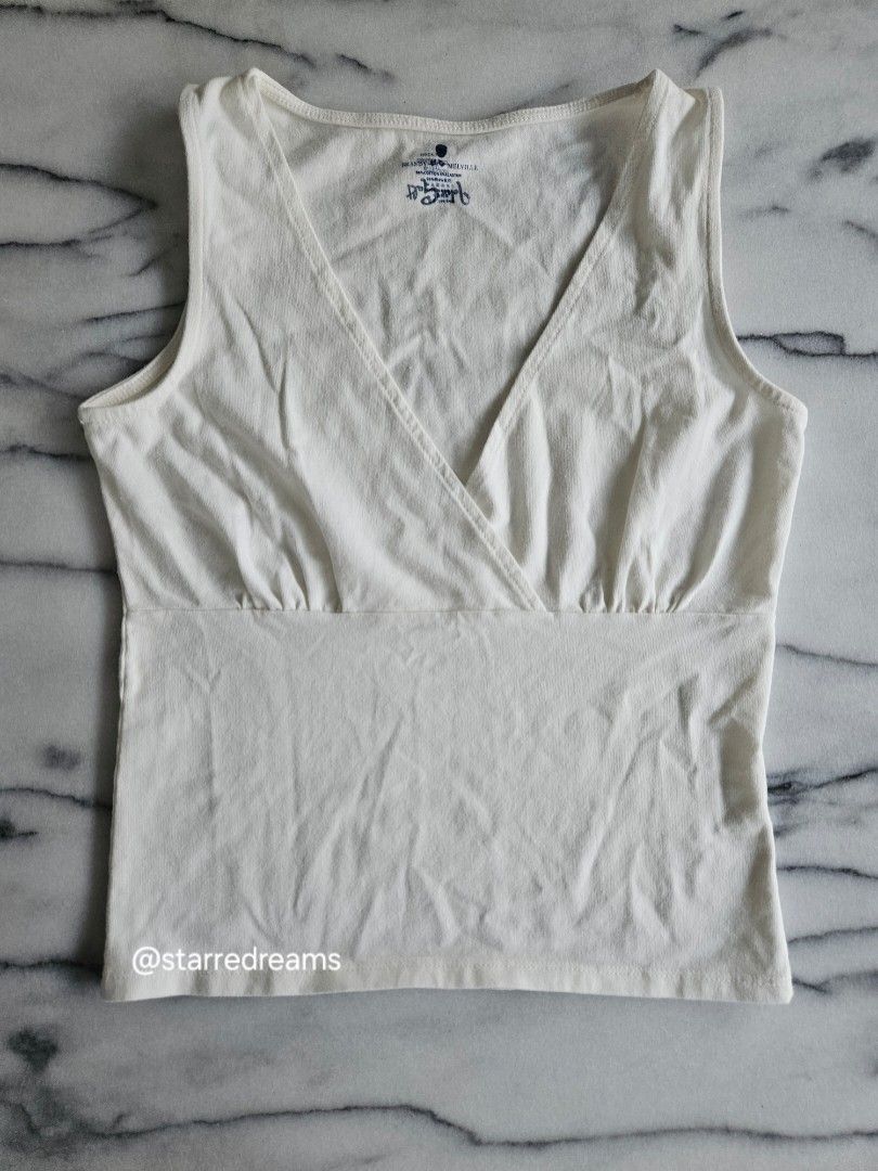 Brandy Melville John Galt Halle v neck tank top, Women's Fashion