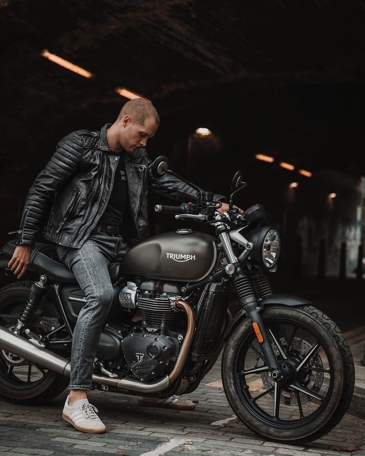 Triumph cafe racer leather discount jacket