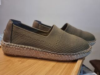 Cole Haan Cloudfeel Espadrille US 8 army green slides slip on