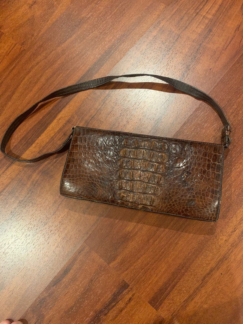 Vintage Crocodile pouch from Italy (Category: Purses & Pouches) located in Pasay City. Submitted by emilio1998 (Listing ID 1290049225, Image 1). Description: No brand, from Italy..
