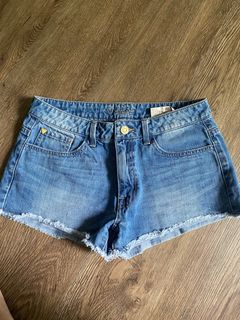 (Category: ) located in . Submitted by prettylilsheeps (Listing ID 1289956462, Image 1). Description: .