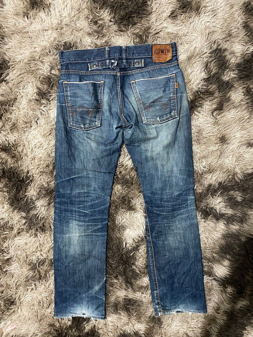 Edwin 505 Distressed Selvedge Denim Jeans (Category: Jeans) located in Mexico. Submitted by iseemiyakee. (Listing ID 1289955869, Image 1). Description: Size 32-34 Length 38.5 Issue Check photos.