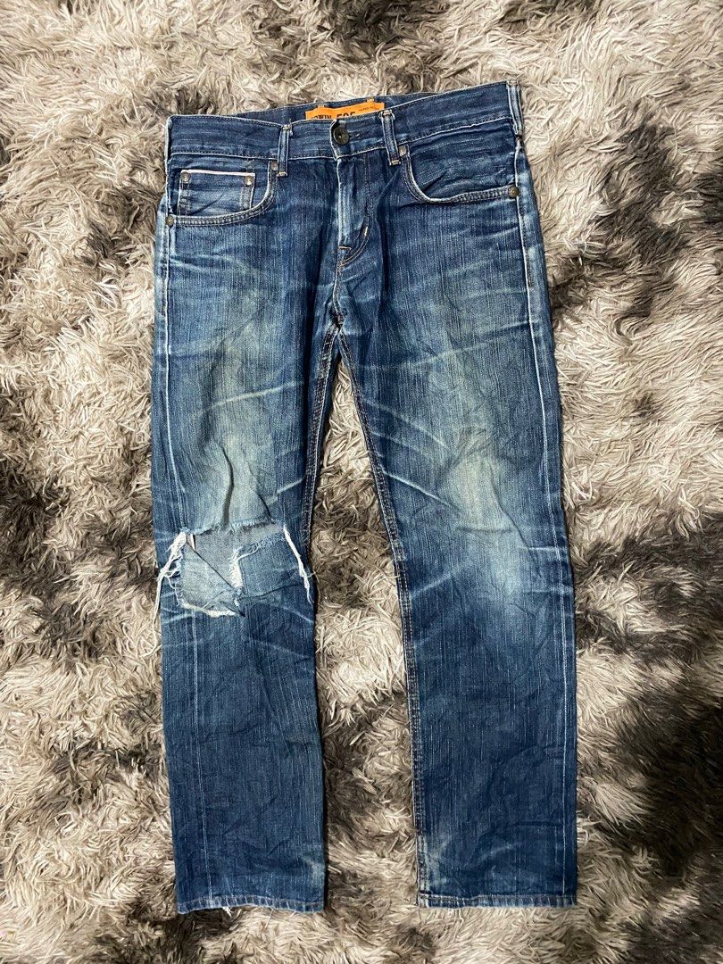 Edwin 505 Distressed Selvedge Denim Jeans (Category: Jeans) located in Mexico. Submitted by iseemiyakee. (Listing ID 1289955869, Image 2). Description: Size 32-34 Length 38.5 Issue Check photos.
