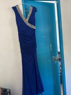 Evening gown with slit