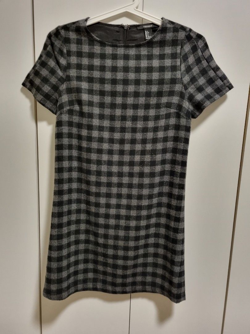 Forever 21 plaid dress (Category: Dresses) located in Antipolo. Submitted by _maxxx (Listing ID 1290021465, Image 1). Description: .