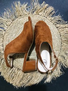 GIBI size 36 sling back peep toe shoes velvet brown boho