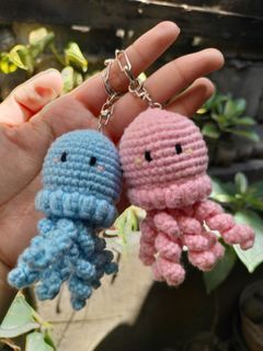 Jellyfish Amigurumi [ handmade crochet keychain ]