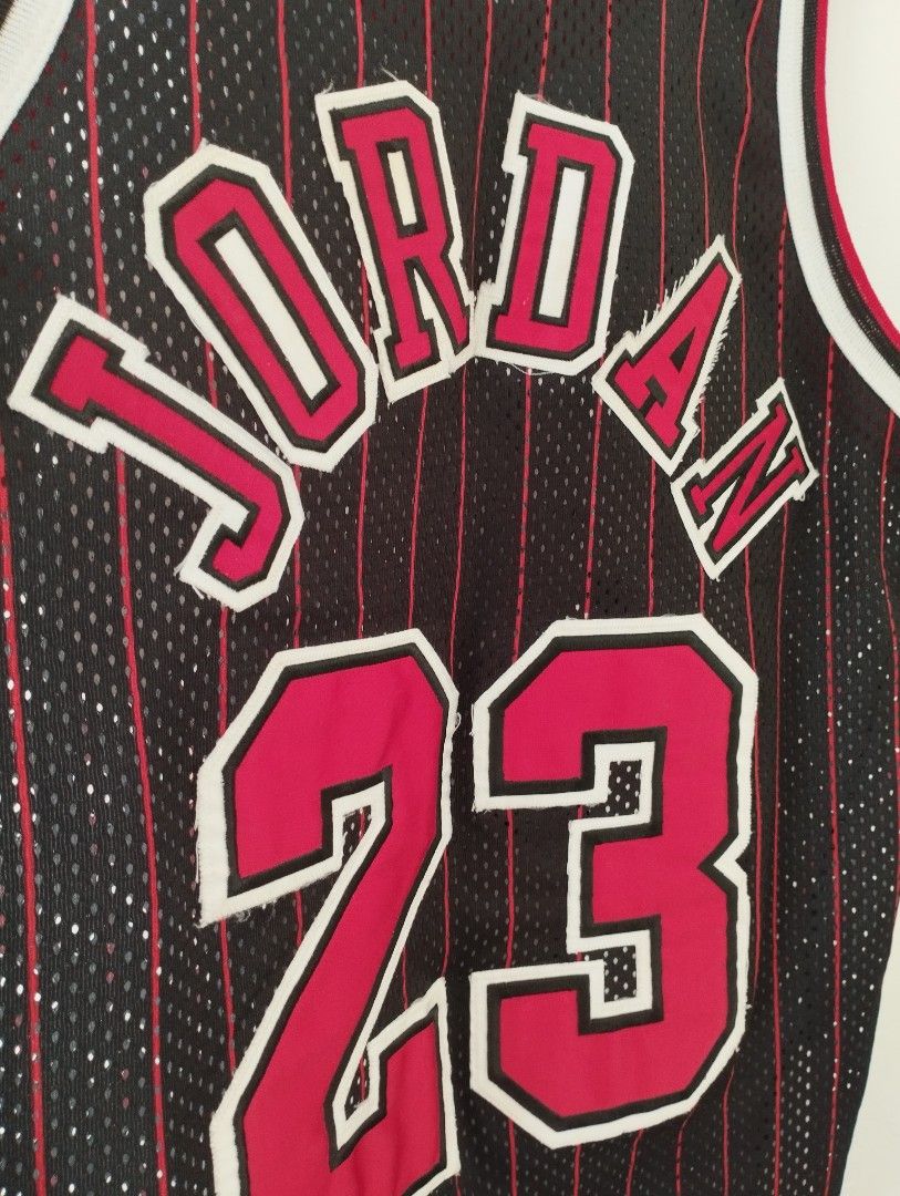 JORDAN CHICAGO CHAMPION BULLS JERSEY Men s Fashion Activewear on