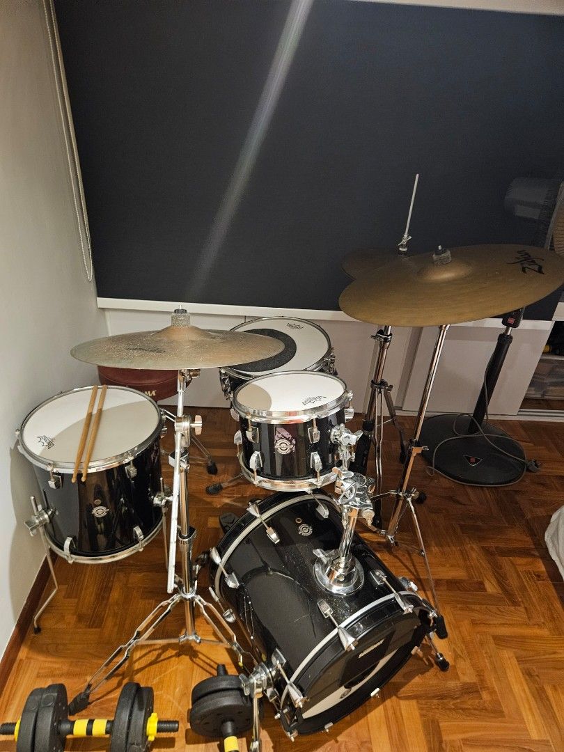 Ludwig breakbeats online with cymbals
