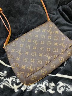 由 crazyfatguy000000 (刊登 ID 1289948386，圖片 1) 提交，位於 的 (類別：)，說明：。