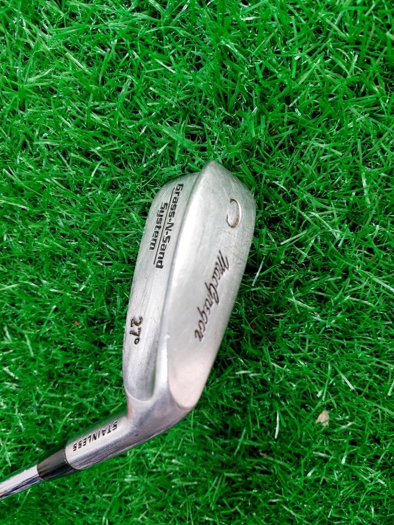 MacGregor Chipper, Sports Equipment, Sports & Games, Golf on Carousell