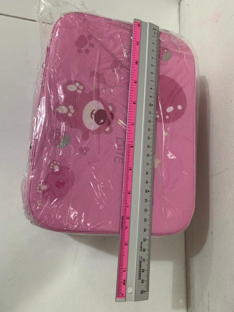 MAKEUP BOX (Category: Everything Else) located in Singapore. Submitted by innexk (Listing ID 1290055889, Image 2). Description: Brand new make up box…bought wrong size…open the plastic only to take photo…including the postage….