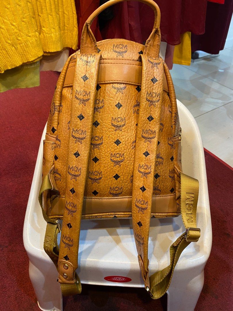 MCM BackPack (Category: Luxury Bags & Wallets) located in Manila. Submitted by novymaesel14868 (Listing ID 1289995269, Image 3). Description: MCM BackPack With Laptop Compartment With Minor Sign Of Usage 4000.