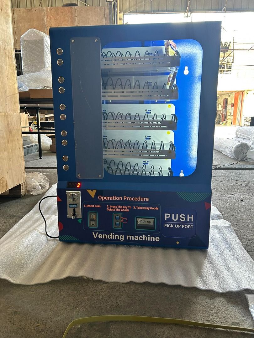 MINI VENDING MACHINE, Food & Drinks, Other Food & Drinks on Carousell