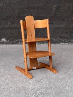 Moizi adjustable high chair