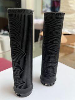 （分類：）位於 。 由 erneb 提交（商品編號 1289938169，圖片 1）。簡介： 。