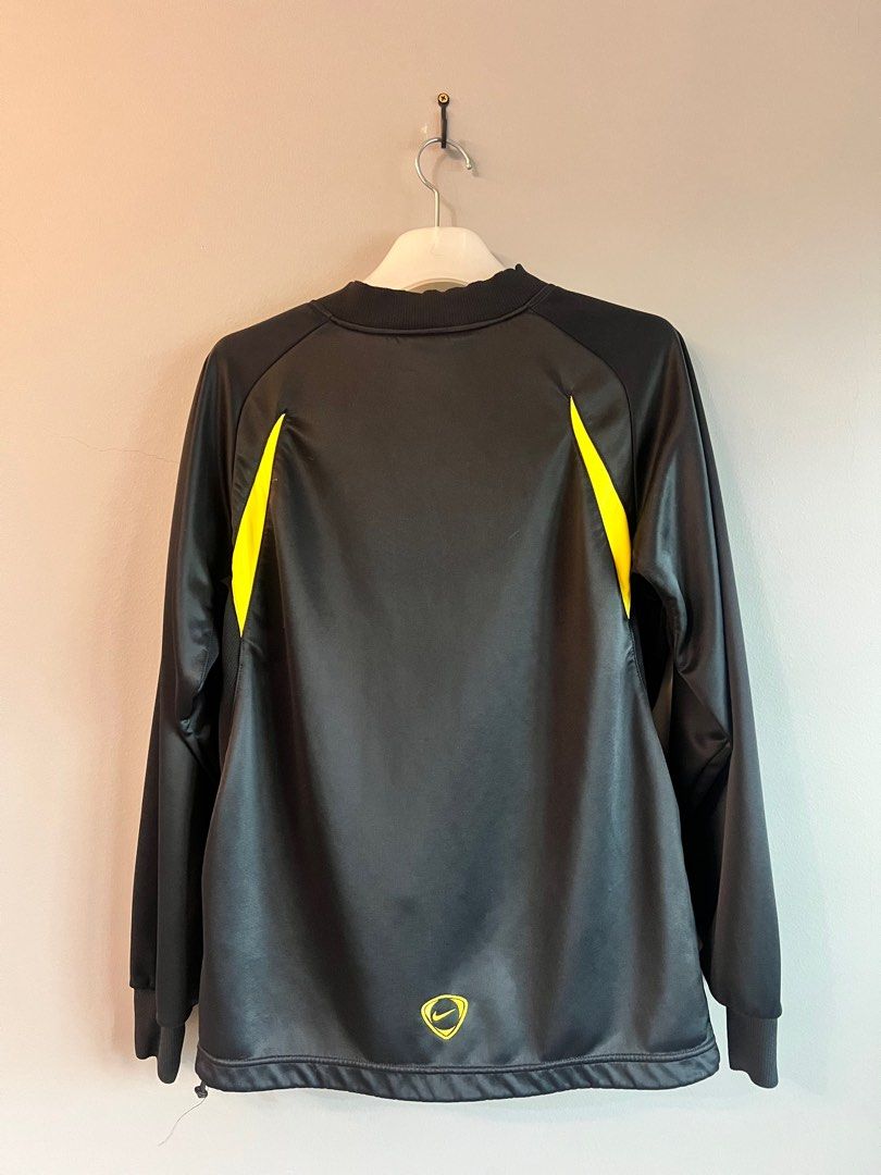 Nike jersey total 90 Men s Fashion Activewear on Carousell