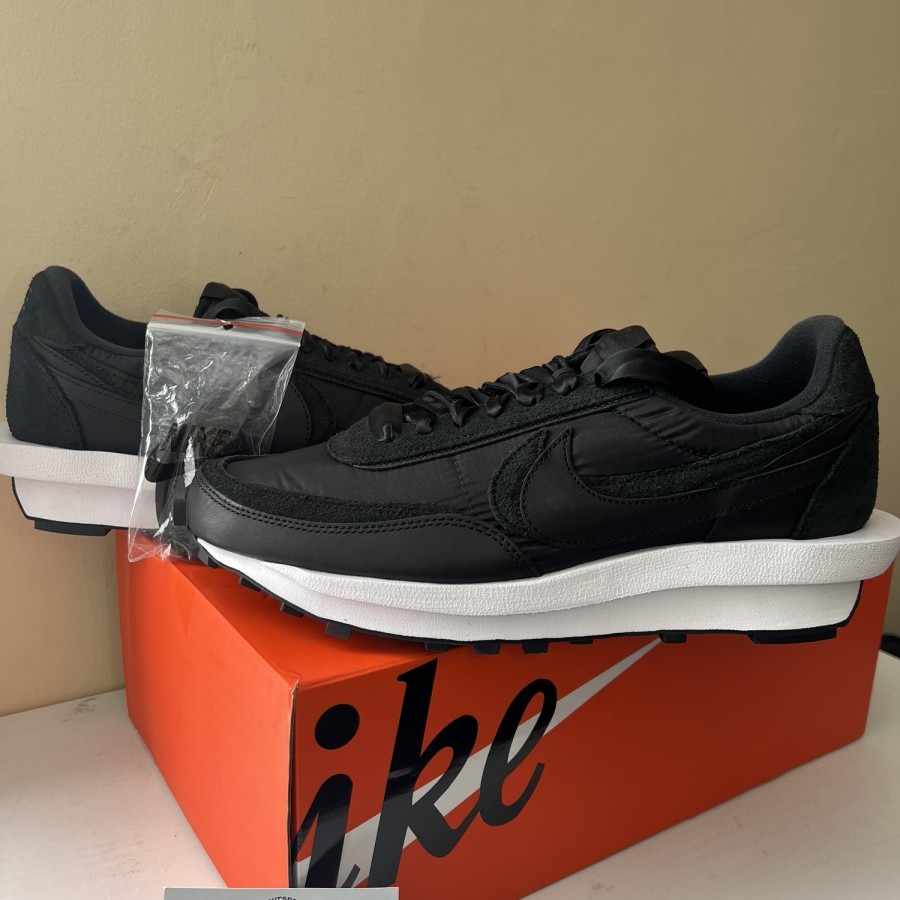 Supreme Clarks 厚く Wallabee gore-tex black