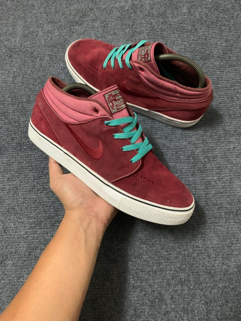 Janoski team red store