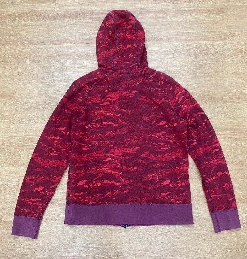 nike camo hoodie red