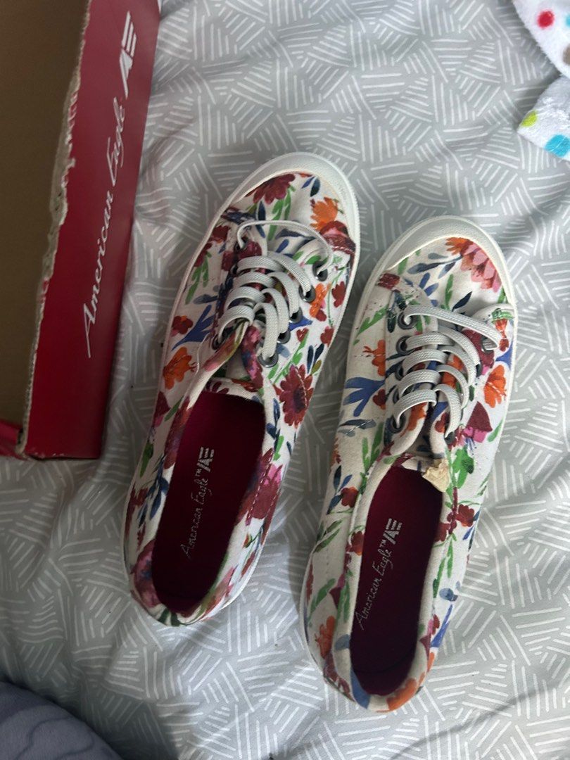 Payless white canvas shoes 2025