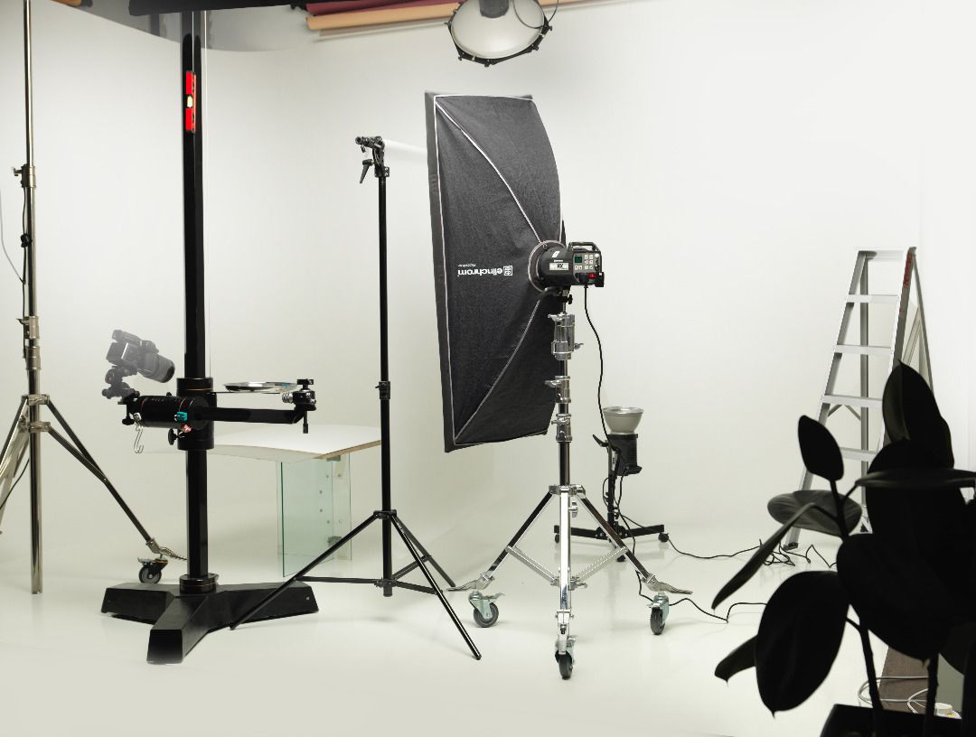 Photography studio equipment for rental WA 808-9669-1 NOW