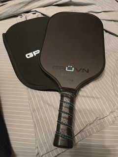 Pickleball Paddle - Carbon Fiber with Box and Cover 16 E