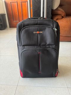 Pierre cardin 2025 backpack singapore