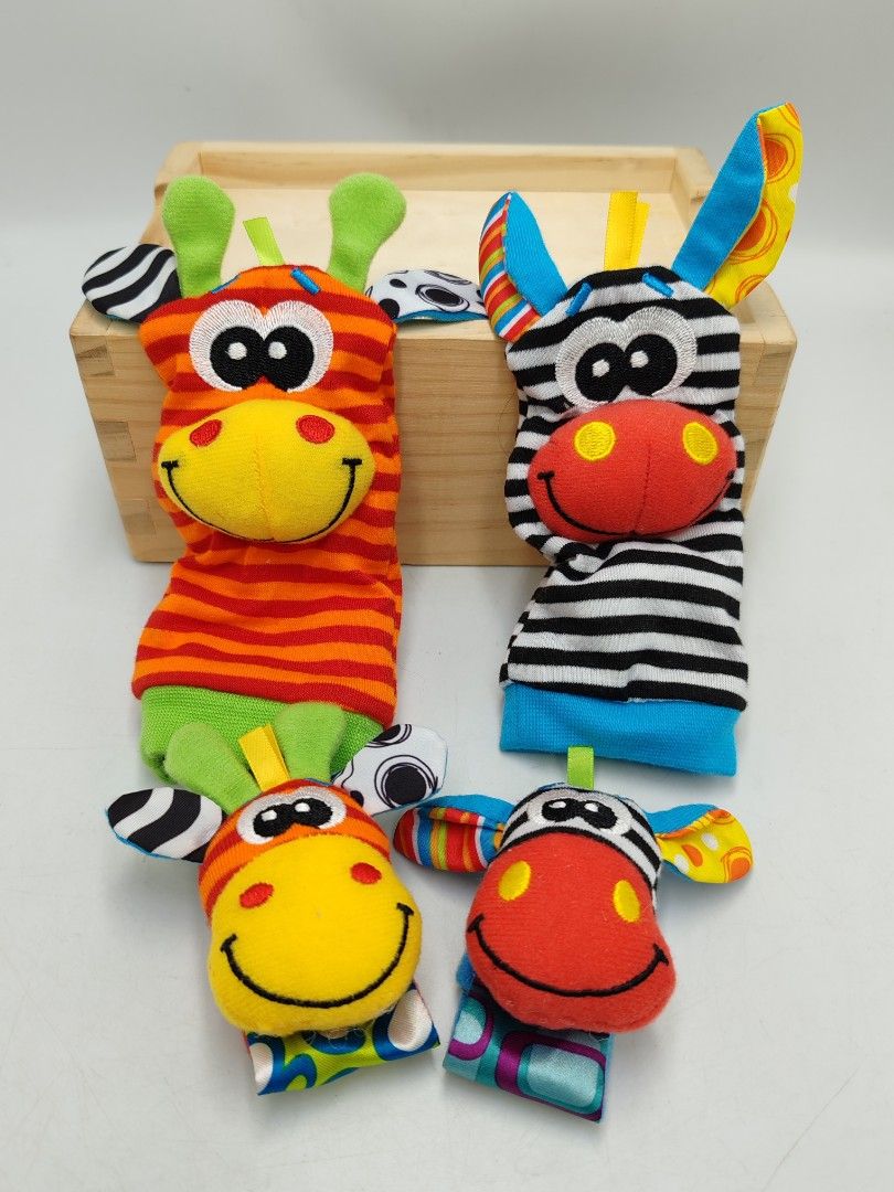 Playgro Jungle Wrist Rattle Foot Finder