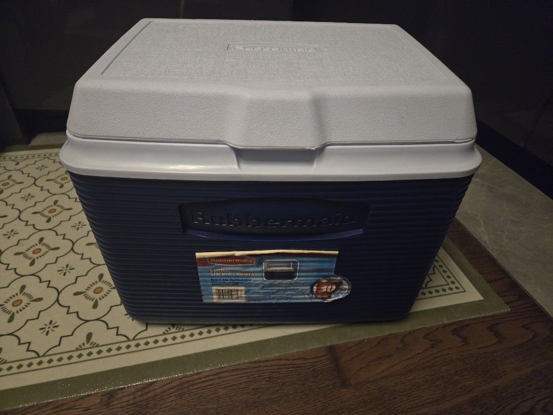 Rubbermaid esky hot sale
