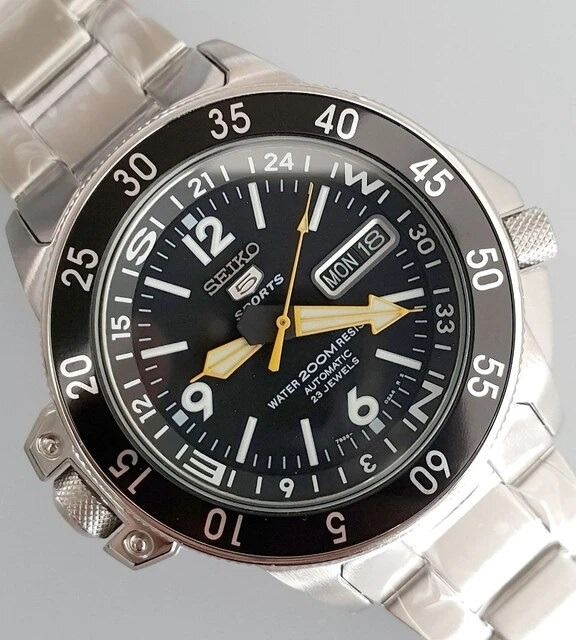 Seiko 5 Map Meter SKZ211K1 Automatic 200m Water Resistant