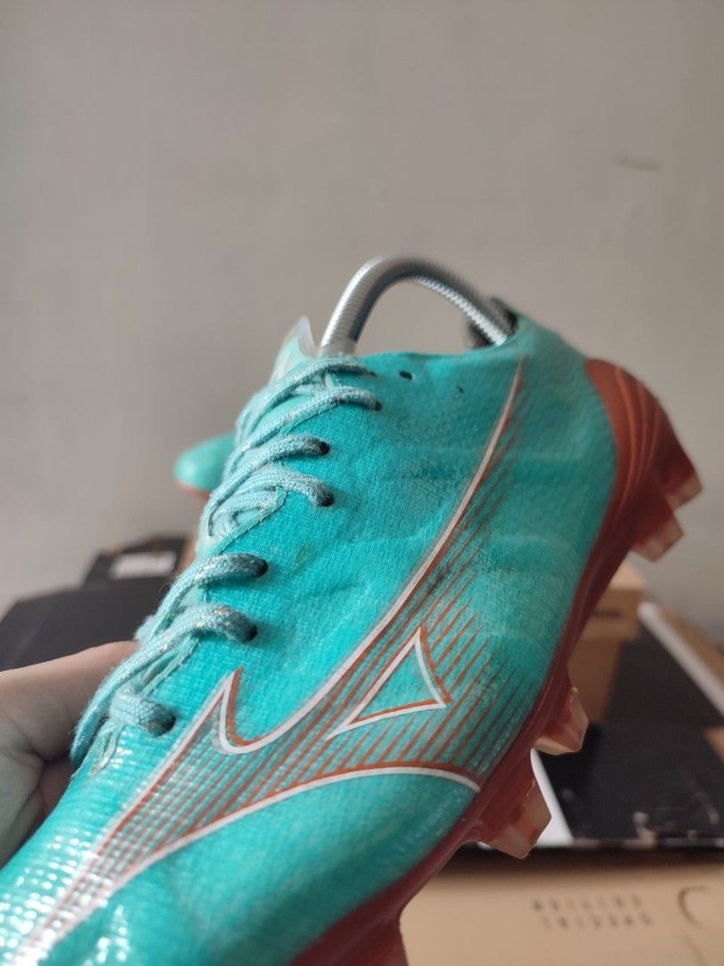 Sepatu bola mizuno cheap